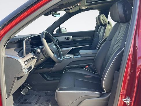 New 2026 Cadillac Vistiq Platinum AWD/4WD image 25