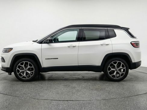 Used 2025 Jeep Compass Limited AWD/4WD image 4