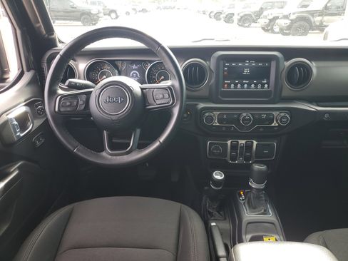 Used 2022 Jeep Wrangler Unlimited Sport image 10