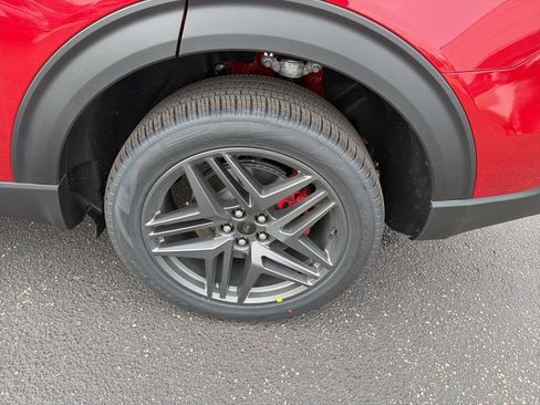 New 2026 Ford Explorer ST-Line w/ ST-Line Street Pack image 16