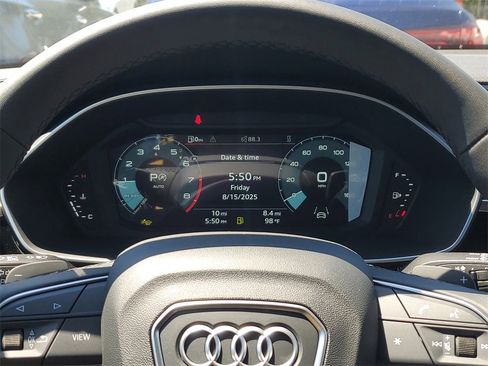 New 2025 Audi Q3 2.0T Premium image 11