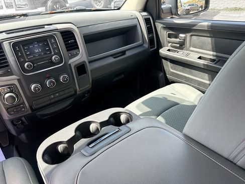 Used 2018 RAM 1500 Express w/ Express Value Package AWD/4WD image 26