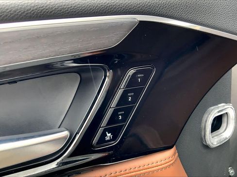 Used 2023 Acura MDX SH-AWD w/ Advance Package image 32