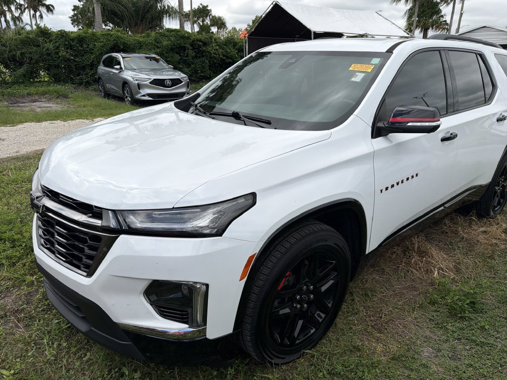 Used 2023 Chevrolet Traverse Premier w/ Redline Edition FWD image 6