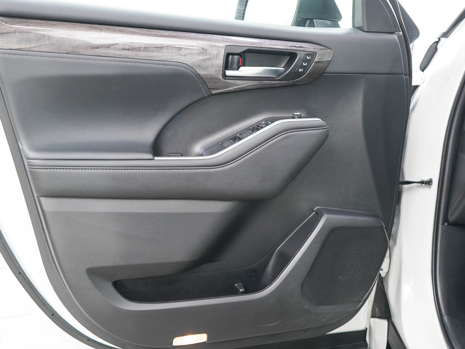 Used 2022 Toyota Highlander Platinum AWD/4WD image 20
