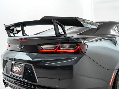 Used 2018 Chevrolet Camaro ZL1 RWD image 14