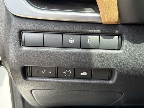 Used 2023 Nissan Rogue Platinum w/ Platinum Premium Package FWD image 45