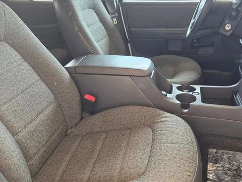 Used 2005 Ford Explorer XLS AWD/4WD image 18