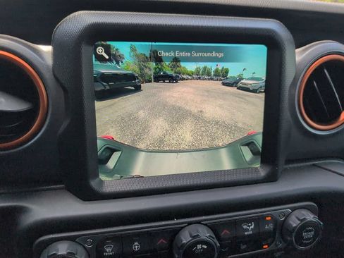Used 2022 Jeep Gladiator Mojave w/ LED Lighting Group AWD/4WD image 17