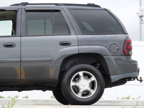 Used 2007 Chevrolet TrailBlazer LS w/ LS Preferred Equipment Group AWD/4WD image 12