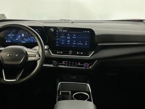 Used 2025 Chevrolet Equinox LT w/ Safety and Technology Package FWD image 26