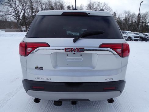 Used 2018 GMC Acadia SLT image 9