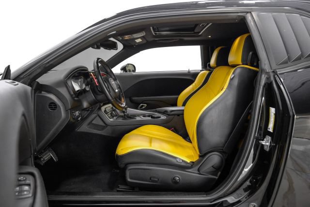 Used 2022 Dodge Challenger R/T Scat Pack RWD image 5