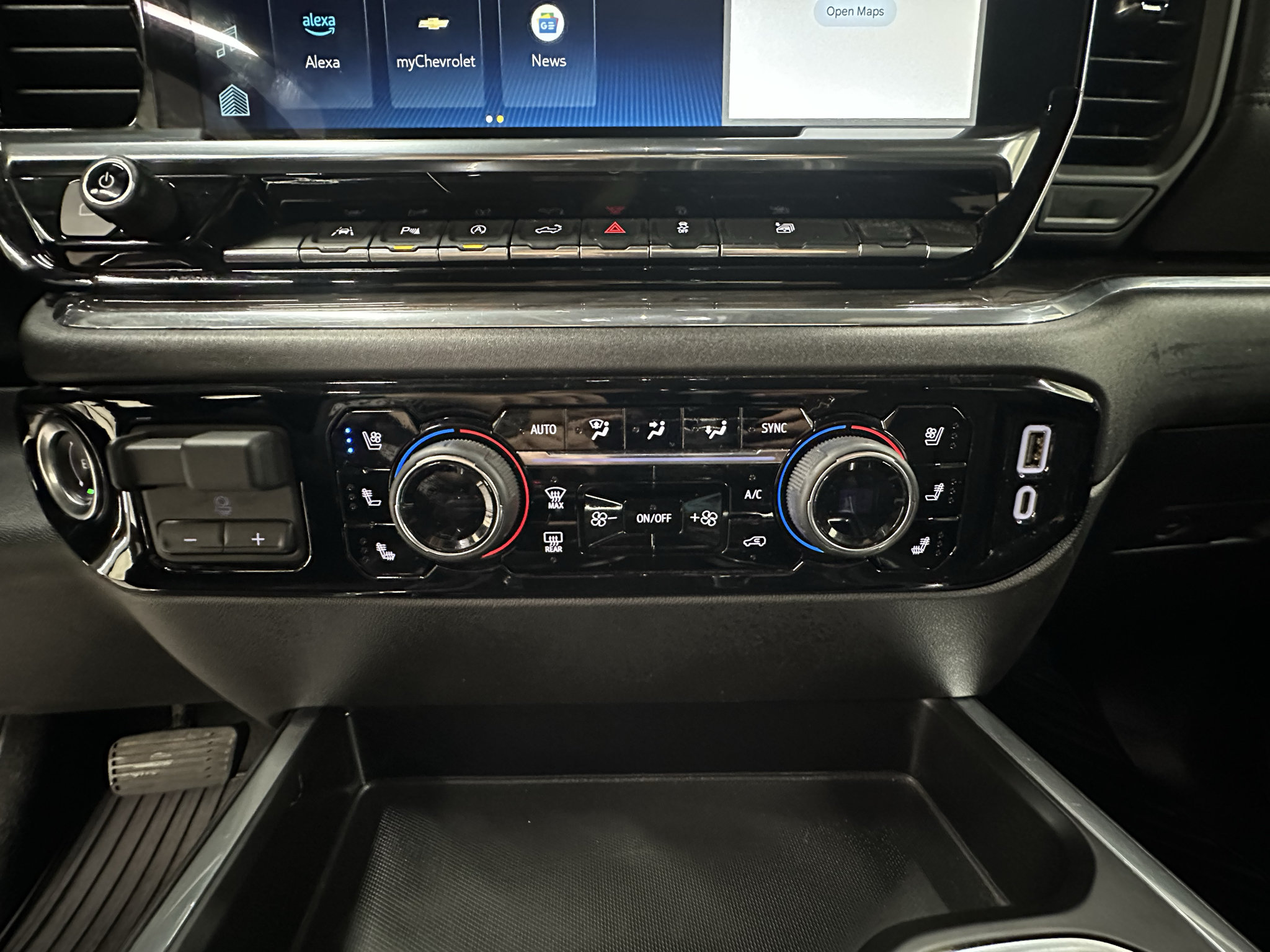 Used 2024 Chevrolet Silverado 1500 LTZ AWD/4WD image 30