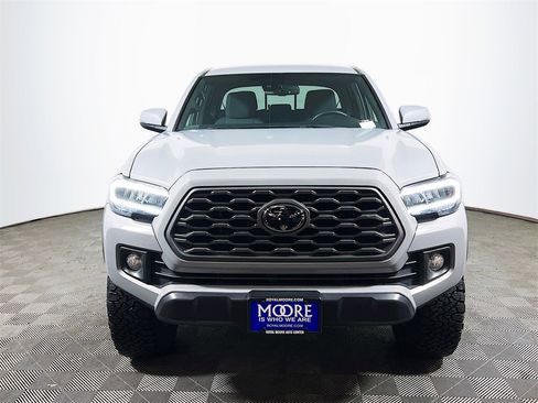 Used 2018 Toyota Tacoma TRD Off-Road image 3