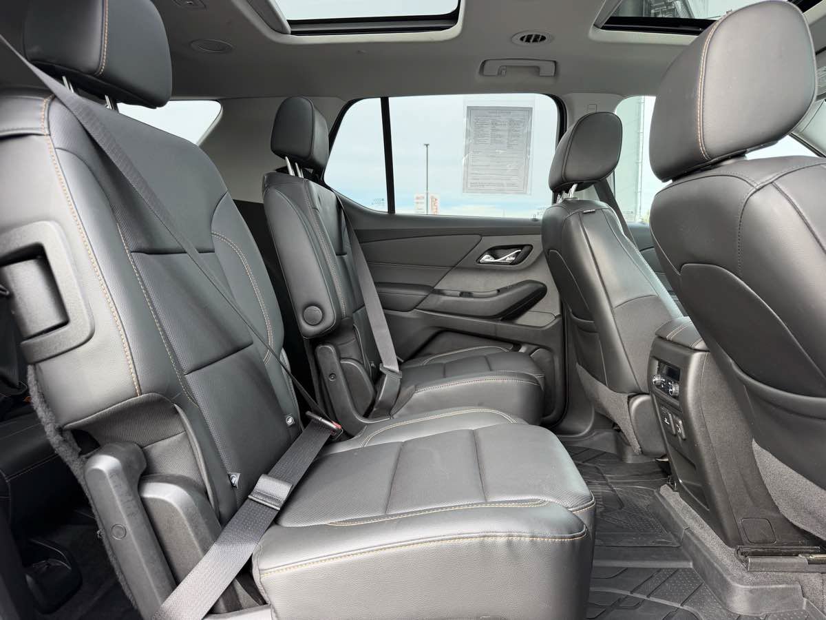 Used 2020 Chevrolet Traverse Premier w/ LPO, Midnight Edition AWD/4WD image 13