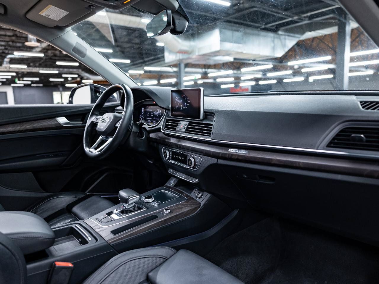 Used 2018 Audi Q5 2.0T Premium Plus w/ Premium Plus Package AWD/4WD image 16