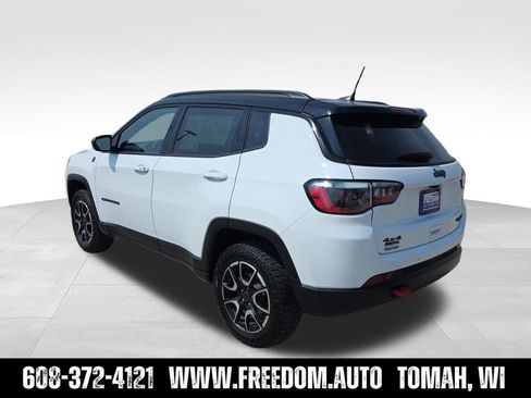 Used 2025 Jeep Compass Trailhawk AWD/4WD image 5