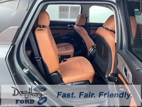 Used 2023 Kia Sorento SX Prestige image 39
