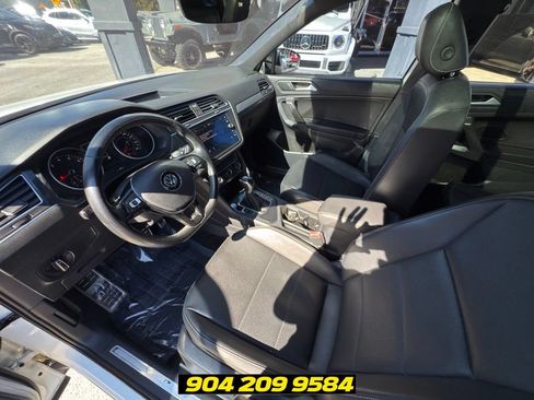 Used 2021 Volkswagen Tiguan SE FWD image 29