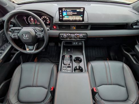 Certified 2025 Honda Pilot TrailSport image 20