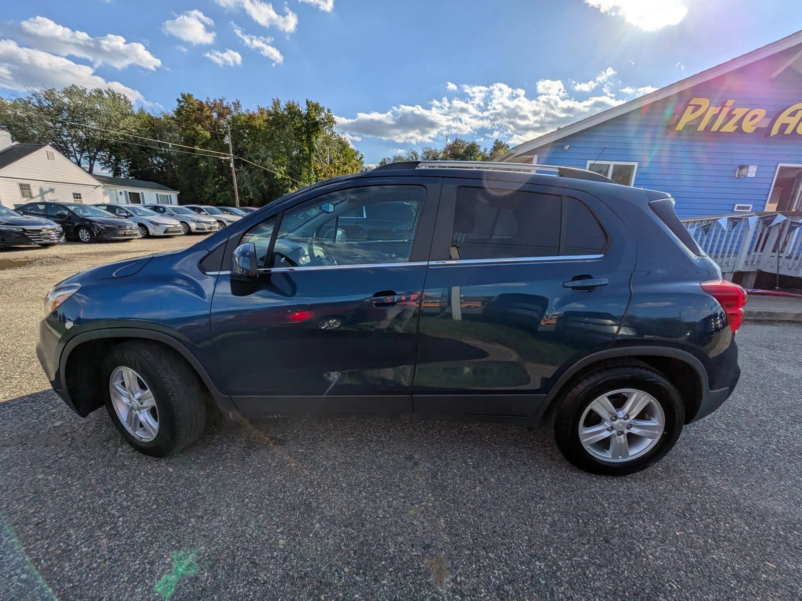 Used 2020 Chevrolet Trax LT FWD image 2