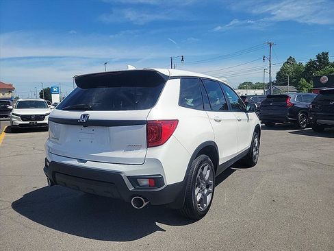 Used 2023 Honda Passport EX-L image 5