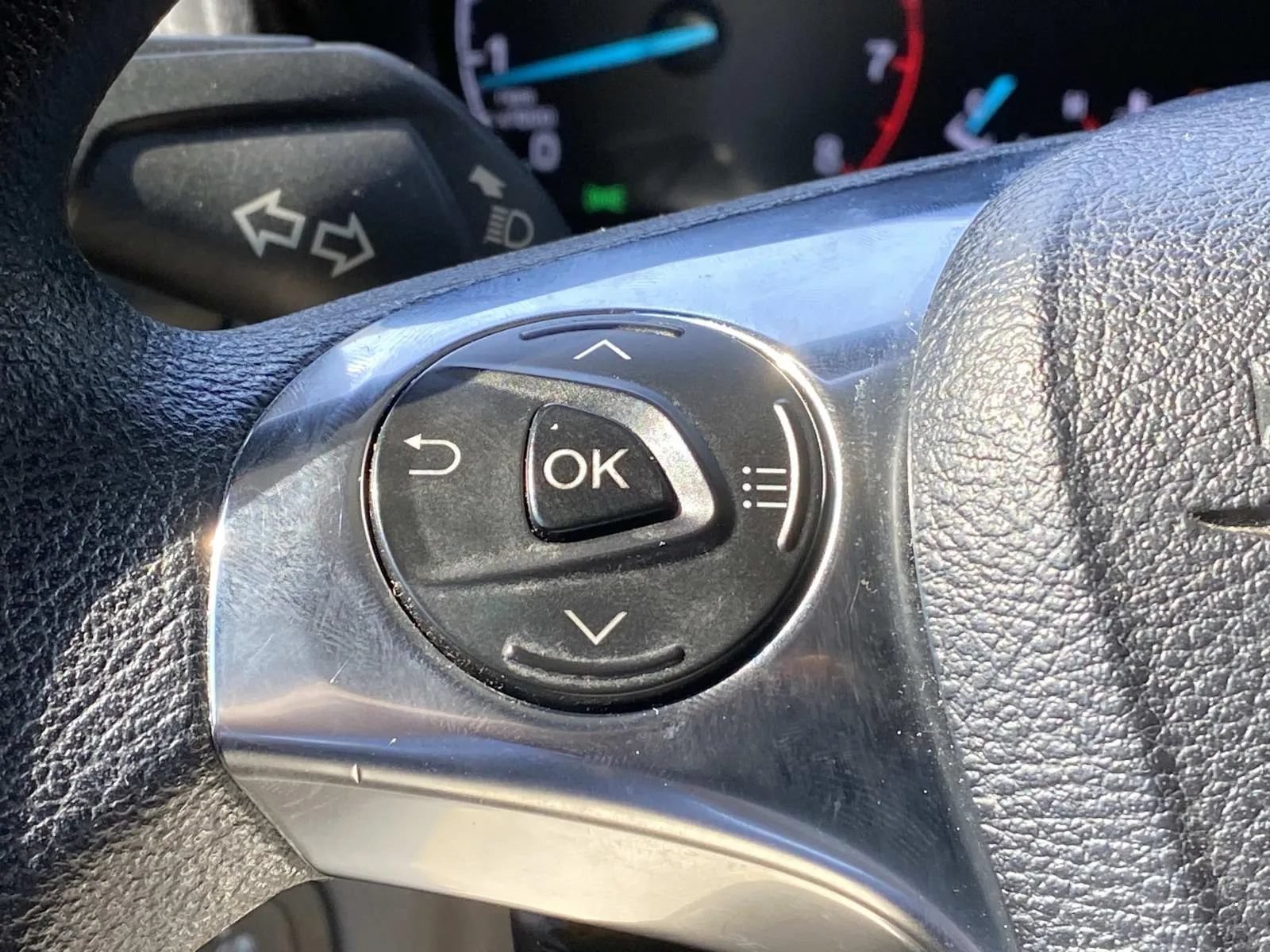 Used 2019 Ford Transit Connect XLT FWD image 23
