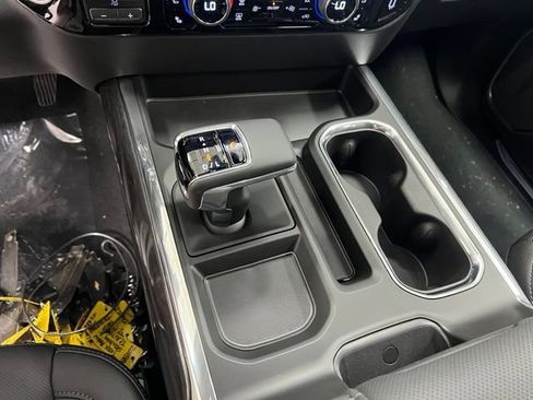 New 2026 Chevrolet Silverado 1500 LTZ w/ LTZ Premium Package AWD/4WD image 11