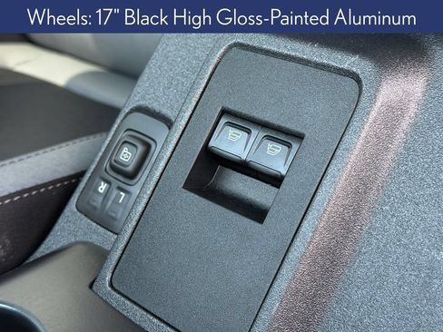Used 2024 Ford Bronco Black Diamond AWD/4WD image 22