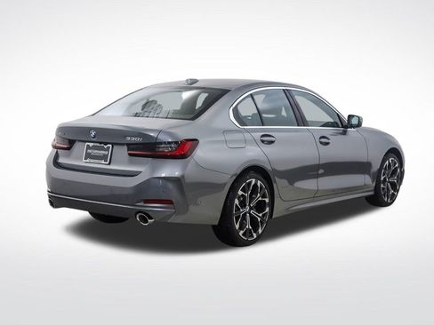 Used 2026 BMW 330i xDrive Sedan w/ Premium Package AWD/4WD image 5