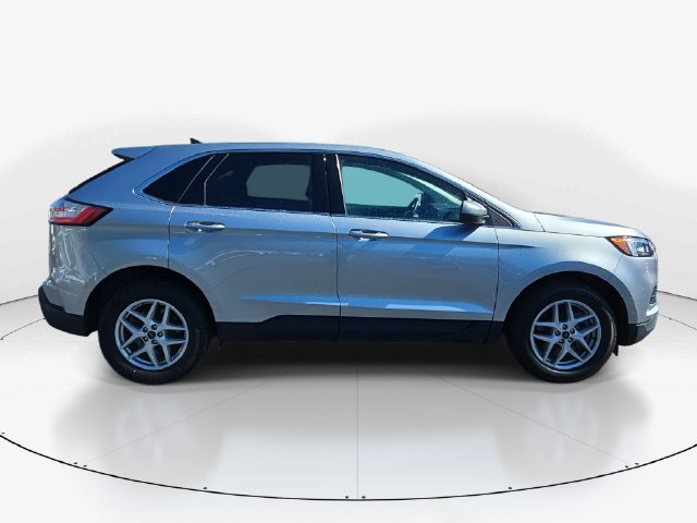 Used 2024 Ford Edge SEL w/ Convenience Package AWD/4WD image 2