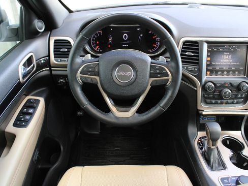 Used 2016 Jeep Grand Cherokee Limited 75th Anniversary AWD/4WD image 13