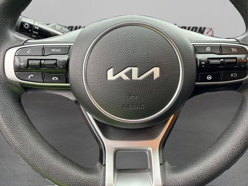 Used 2022 Kia K5 LXS image 23