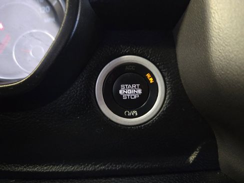 Used 2022 RAM 1500 Lone Star AWD/4WD image 17