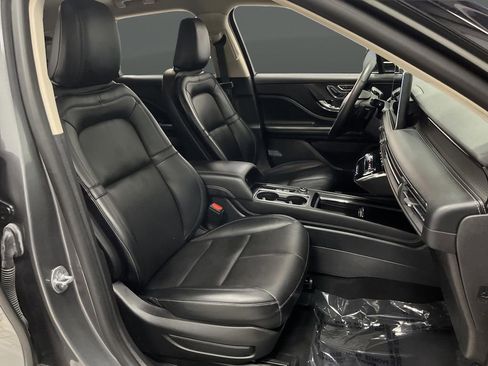 Used 2023 Lincoln Corsair AWD w/ Equipment Group 101A image 31