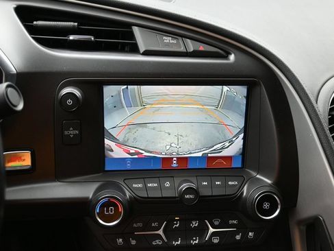 Used 2018 Chevrolet Corvette Stingray Coupe RWD image 14