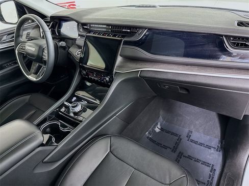 Used 2023 Jeep Grand Cherokee 4WD 4xe image 35