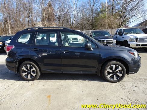 Used 2017 Subaru Forester 2.5i w/ Alloy Wheel Package AWD/4WD image 5