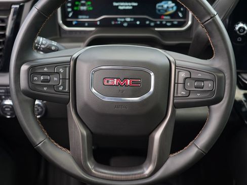 Used 2024 GMC Sierra 2500 AT4 w/ AT4 Premium Plus Package AWD/4WD image 24