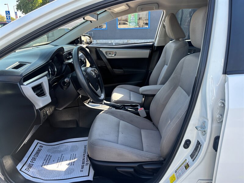 Used 2016 Toyota Corolla LE FWD image 10