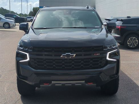 Used 2024 Chevrolet Tahoe Z71 w/ Luxury Package AWD/4WD image 8