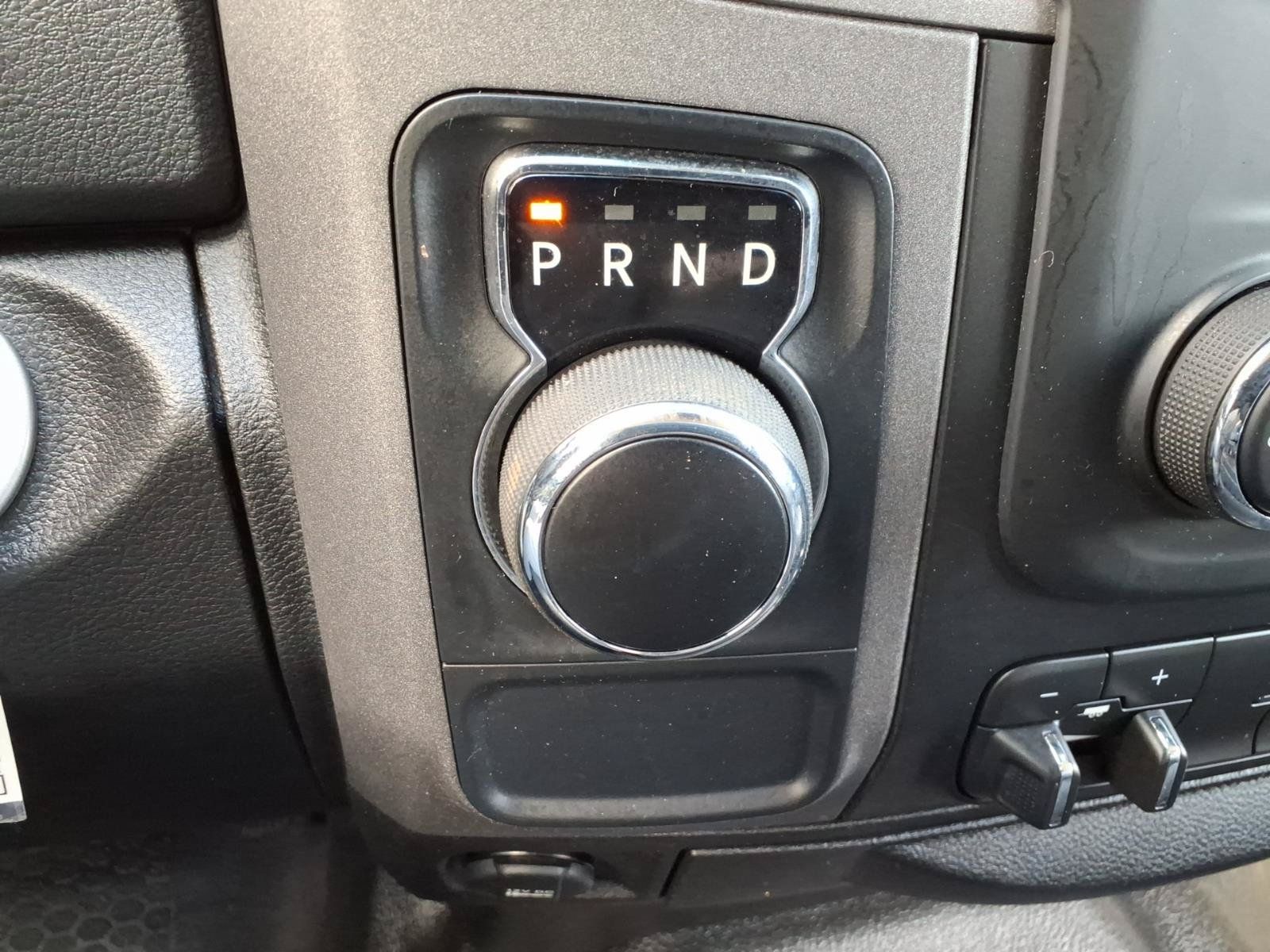 Used 2019 RAM 1500 Tradesman w/ Chrome Appearance Group RWD image 21