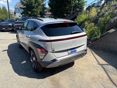 Certified 2025 Hyundai Kona Limited AWD/4WD image 4