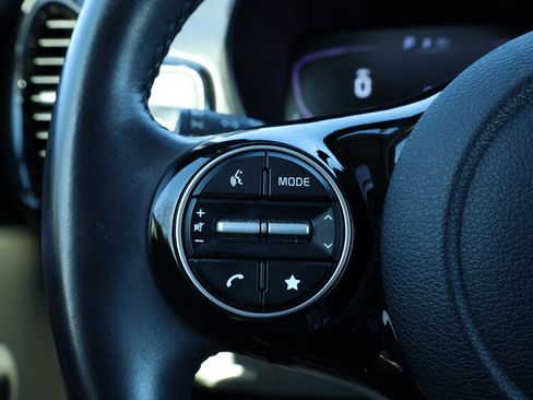 Used 2023 Kia Soul EX image 23