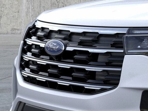New 2025 Ford Explorer Active w/ Active Comfort Package image 17