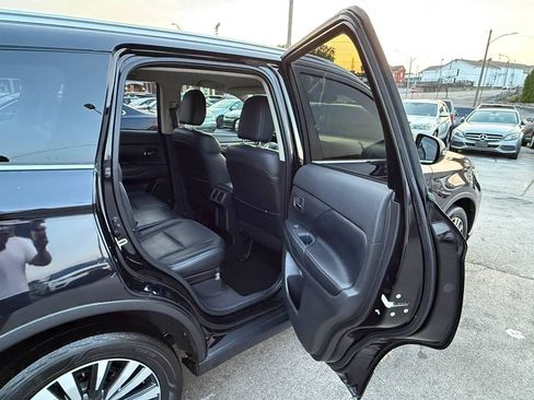 Used 2020 Mitsubishi Outlander SEL AWD/4WD image 24
