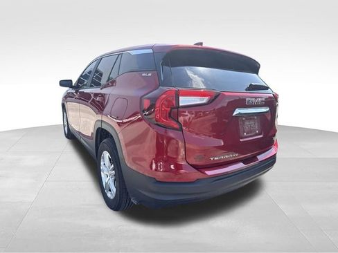 Used 2024 GMC Terrain SLE FWD image 9