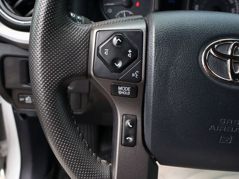 Used 2019 Toyota Tacoma TRD Off-Road AWD/4WD image 24