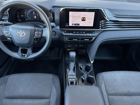 Used 2025 Toyota Camry LE FWD image 15
